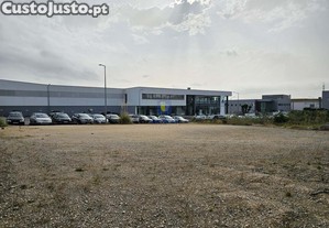 Zona industrial das gaeiras - lote para armazém com 4.185m2 com viabilidade para 4.326m2 de área máxima de construção, junto à a