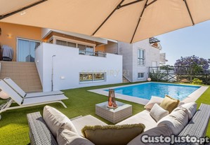 Moradia T5+1 com vista Golf no Belas Clube de Campo