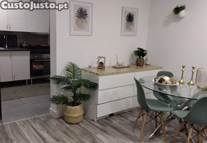 Loja convertida em 2 Estúdios Habitação - T3 + T0 - Arrentela
