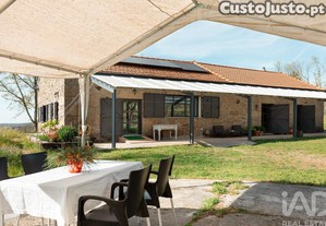 Quinta rural T2 em Sabugal e Aldeia de Santo António de 120 m²