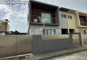 Exelente moradia t3 em mindelo a 350 metros da praia