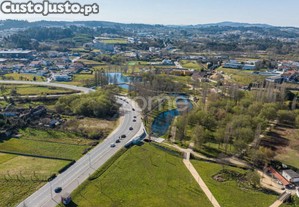 Terreno Urbano, Com 2200M2, Próximo Ao Parque...