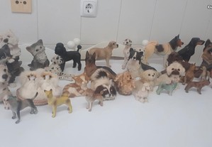 Estatuetas de cães e gatos 31 unidades