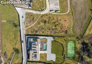 Terreno Urbano Com 2280M2 Em Freamunde, Paços...