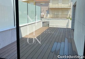 Apartamento T1 nas Caxinas   3ª Linha de Mar