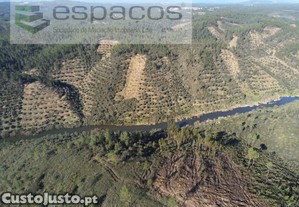 Terreno Rustico A Confinar Com Rio Ocreza