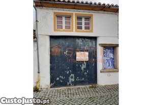 Garagem Na Rua Da Cruz
