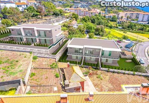 Casa / Villa T3 em Caniço de 185,00 m²