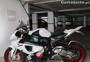 BMW S