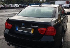 BMW 320 -