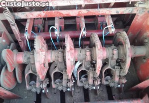 Enfardadeira Hesson 4700
