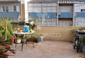 Apartamento t3 c/ terraço no laranjeiro