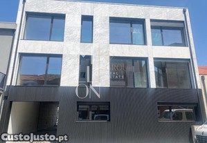 Apartamento T2 nas Caxinas   3ª Linha de Mar
