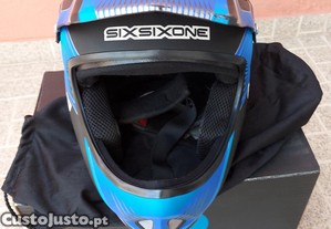 Capacete SixSixOne