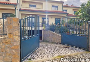 Baixa de Preço!! Moradia T4 nos Pousos