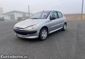 Peugeot 206 1.1 A/C - 01