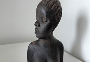 Esculturas Africanas. Três bustos.