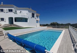 Casa de Campo T4 em Bensafrim e Barão de São João