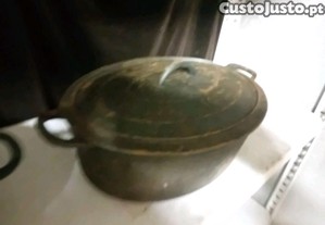 Tacho de ferro fundido antigo de 6 litros