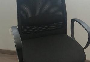 Cadeira giratória MARKUS - Cinza escura