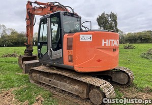 Giratria Hitachi ZX135U ano 2010