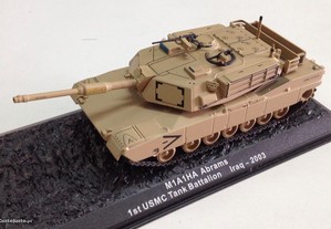 Miniatura 1:72 Tanque/Blindado/Panzer/ Carro Combate M1A1HA ABRAMS (U.S.A.) Iraque 2003