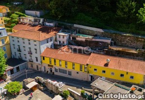 Prédio No Centro Da Vila Do Gerês