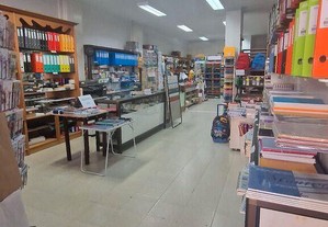 Loja / Estabelecimento Comercial em Faro de 200,00