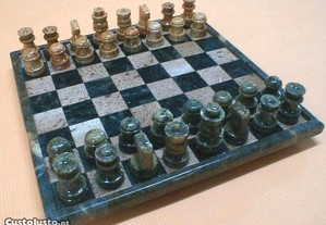 Jogo xadrez pedra sabão 21,5x21,5x2cm