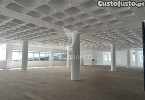 Armazém em são joão da talha