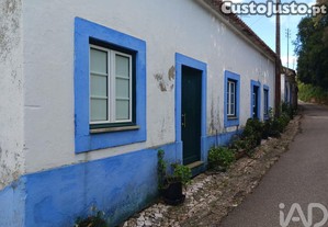 Casa / Villa T2 em Caldas da Rainha - Nossa Senhora do Pópulo, Coto e São Gregório de 191,00 m²