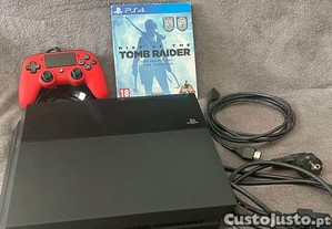 Playstation 4 com comando e jogo