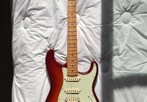 Fender Deluxe Stratocaster HSS - (Negociável)