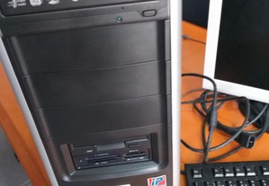 Computador de secretaria usado