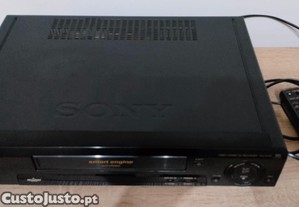 VHS Videorecorder, marca Sony, modelo SLV-E730 + comando