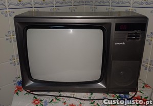TV BREND - Antiga a funcionar perfeitamente