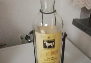 Garrafa de Whisky Vazia 4,5 Lts. White Horse Com S