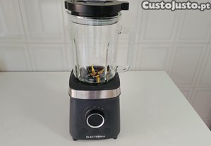 Liquidificador Eletronia com copo de vidro
