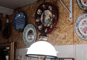 Candeeiro em latão para teto - leva duas lâmpadas