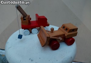 2 Brinquedos em Madeira para Criana
