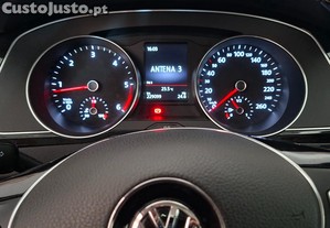 VW Passat 1.6 TDI Bluemotion - 15