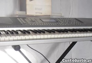 Teclado Ketron SD5