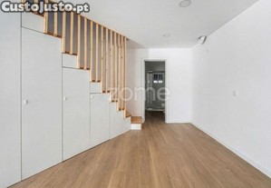 Moradia T1+1 Renovada Em Massarelos, Porto