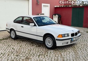 BMW 318 is Coupe - E36