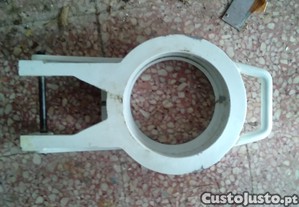 Aparelho ferro fundido para fechar tampas