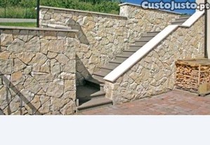 Assentamemto de pedra de fachada