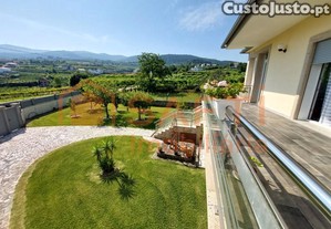 Moradia T3 Com Garagem E Água De Poço