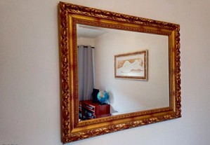 Espelho em moldura de Talha Dourada