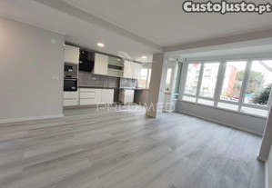 Apartamento t2 em oeiras / remodelado