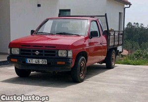 Nissan Pick Up caixa aberta - 92